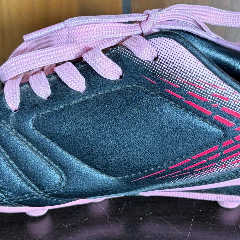 Brava Soccer Girl Racer 3 Soccer Cleats Black Pink Sz 2 - EUC - Picture 3 of 9